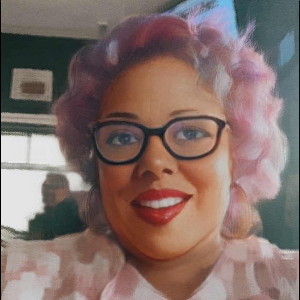 Meet your Posher, Eva
